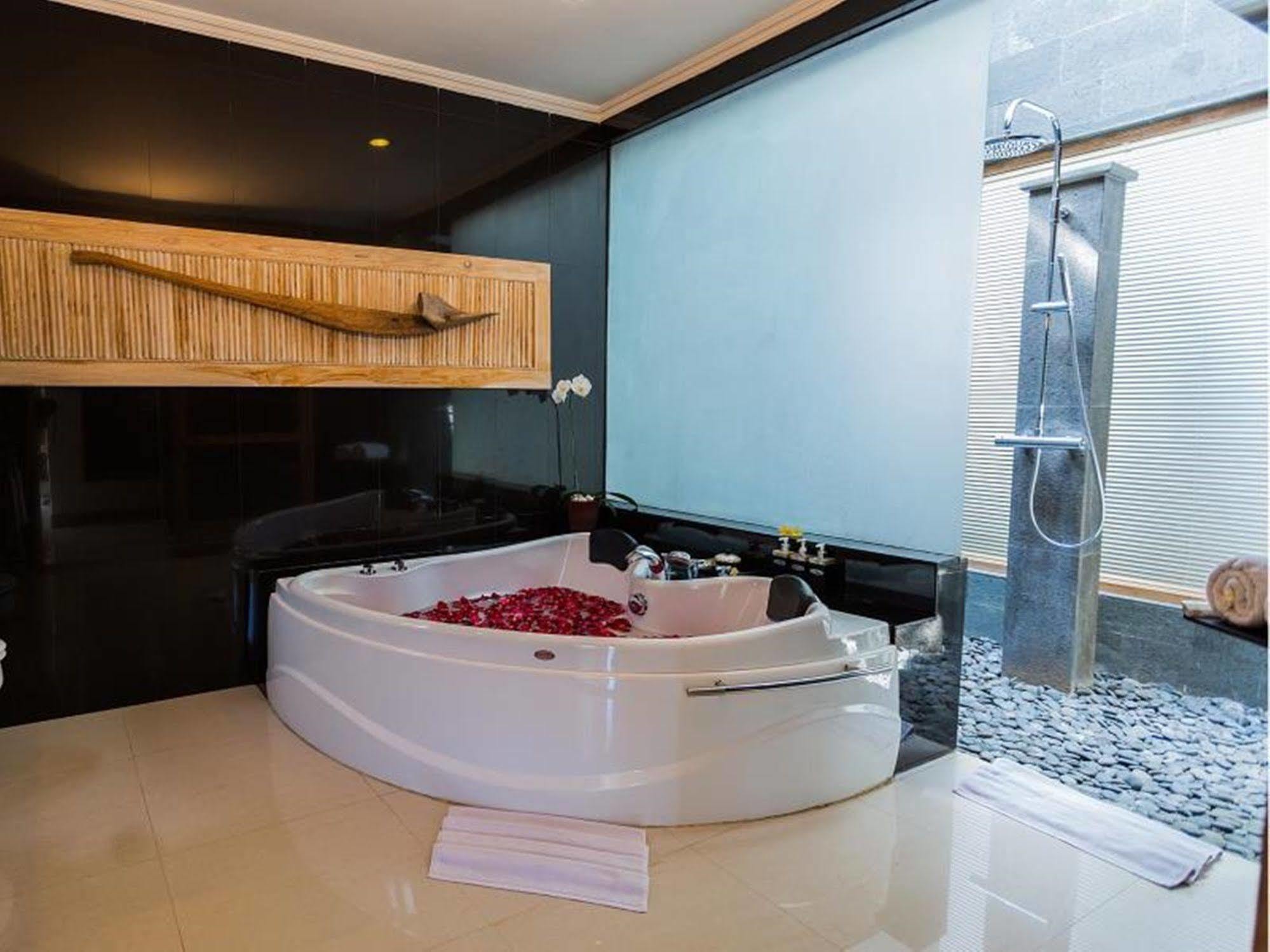 Jiwa Klusa Luxury Villa Keliki Экстерьер фото