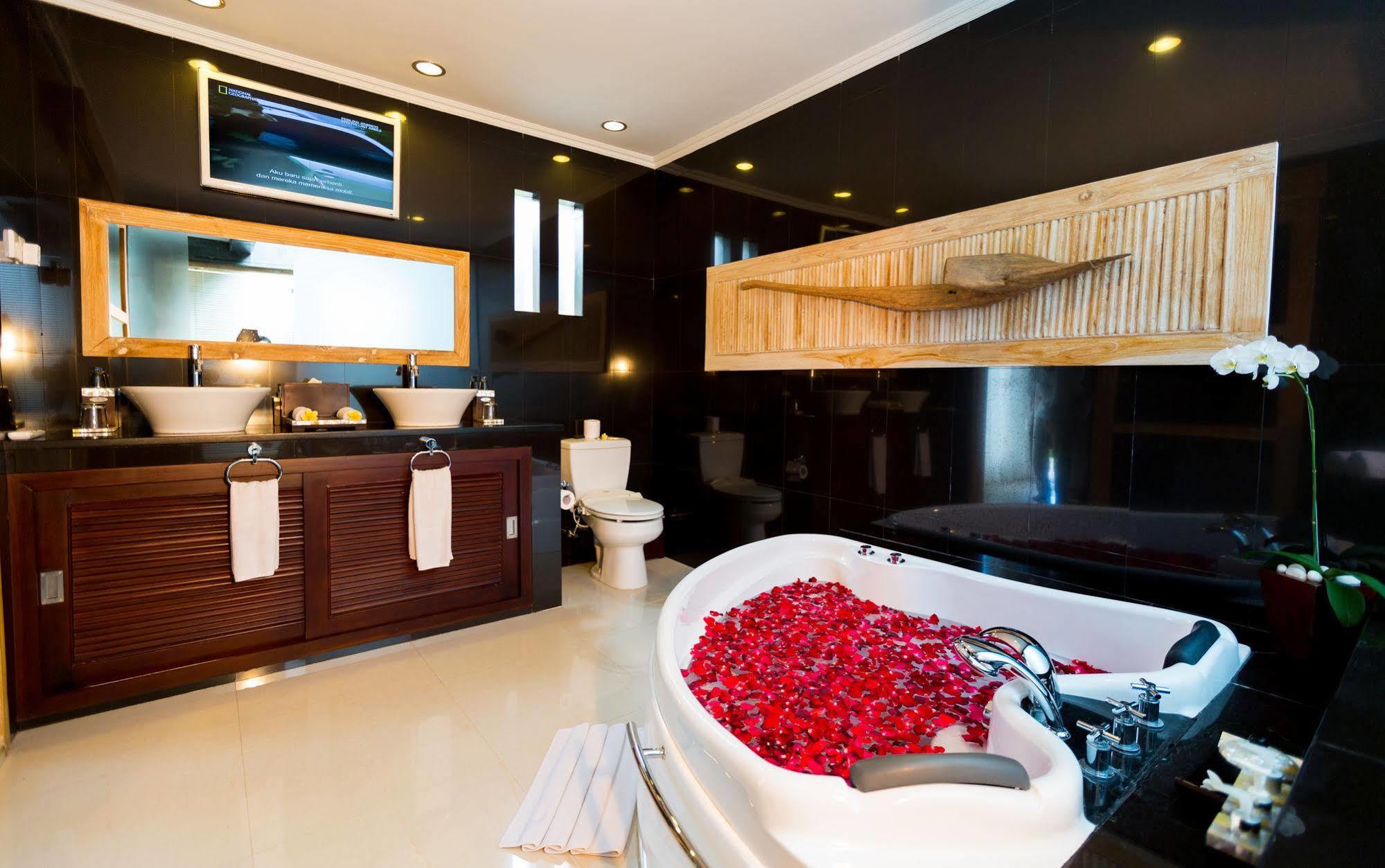 Jiwa Klusa Luxury Villa Keliki Экстерьер фото